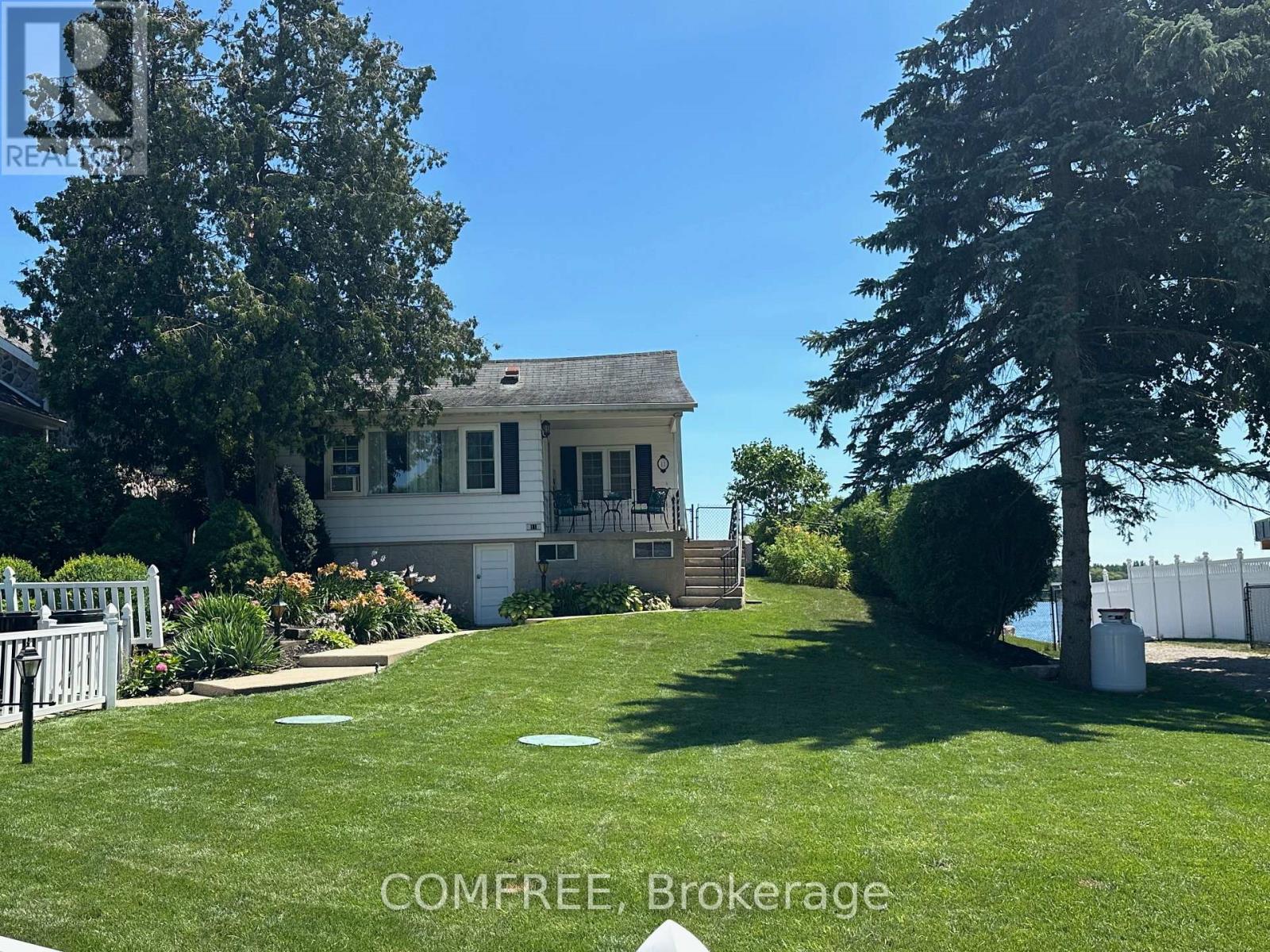 11 LAKE AVENUE - 24