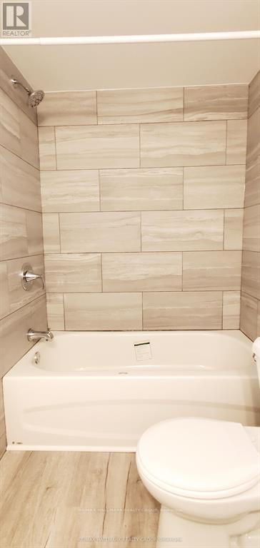1329 BLOOMSBURY CRESCENT - 23