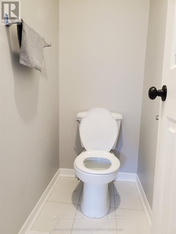 1329 BLOOMSBURY CRESCENT - 7