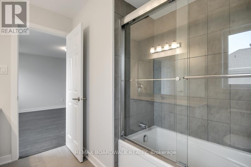 132 YEARLING CIRCLE - 23