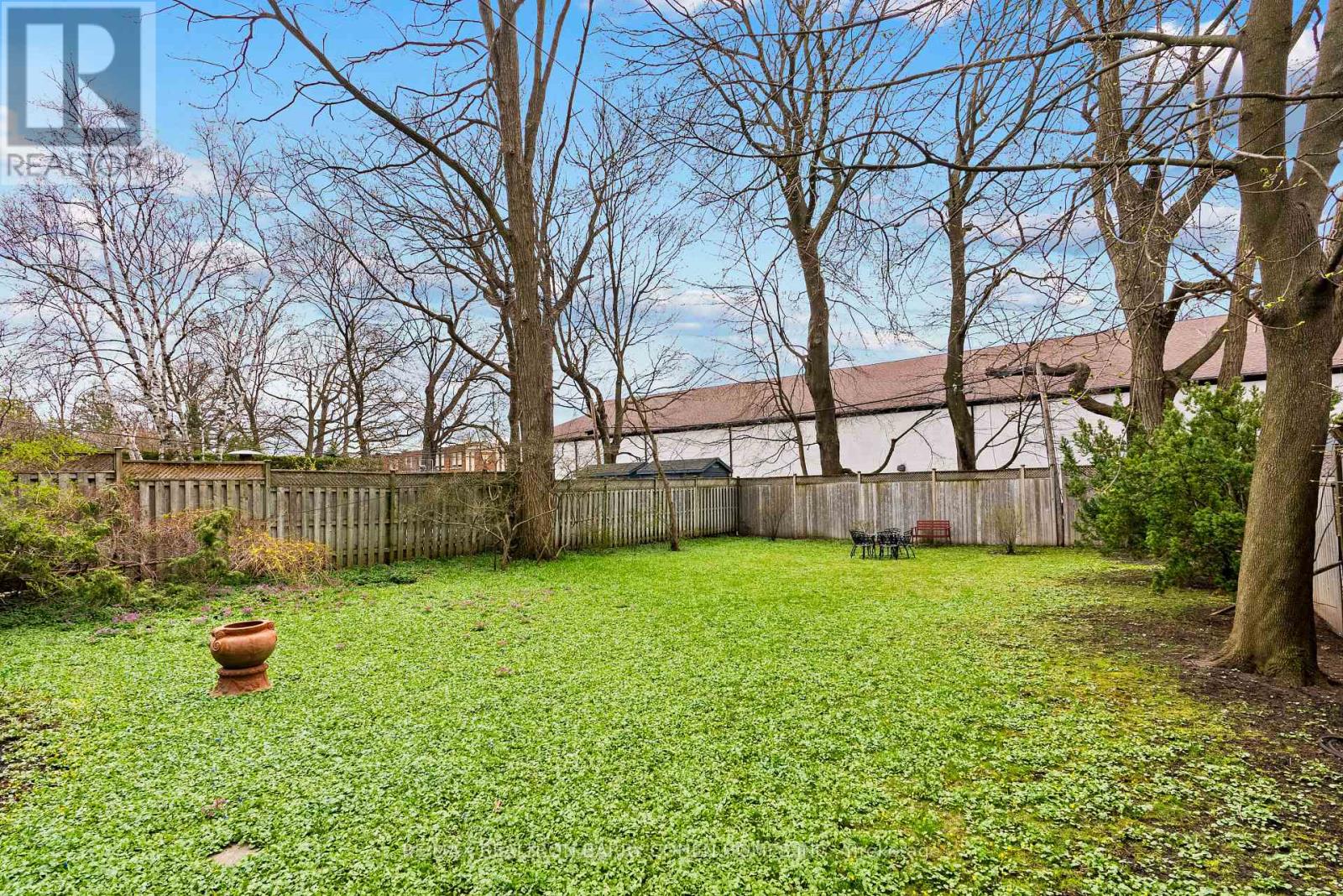 147 FARNHAM AVENUE - 6