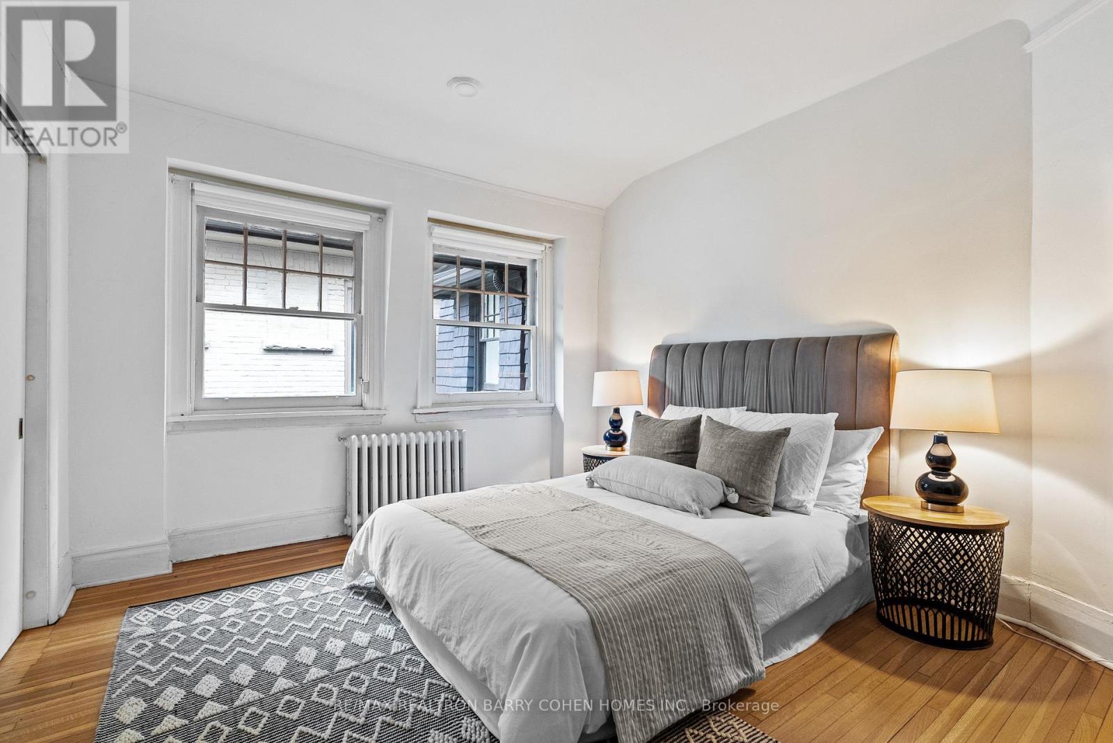 147 & 149 FARNHAM AVENUE - 19