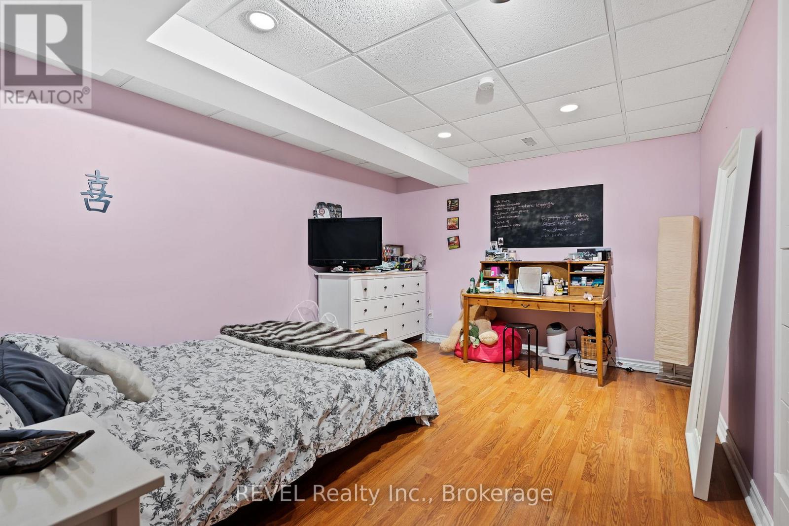 98 DEBORA DRIVE - 36