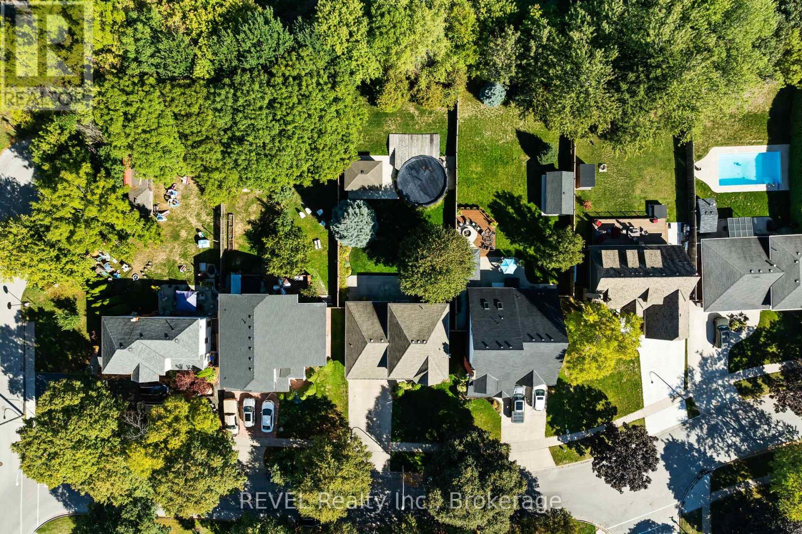 98 DEBORA DRIVE - 41