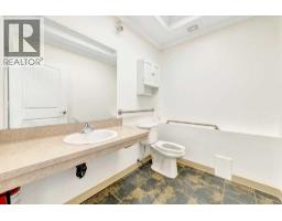 4921/4925 50 Street, Lloydminster, SK S9V0N1 Photo 8