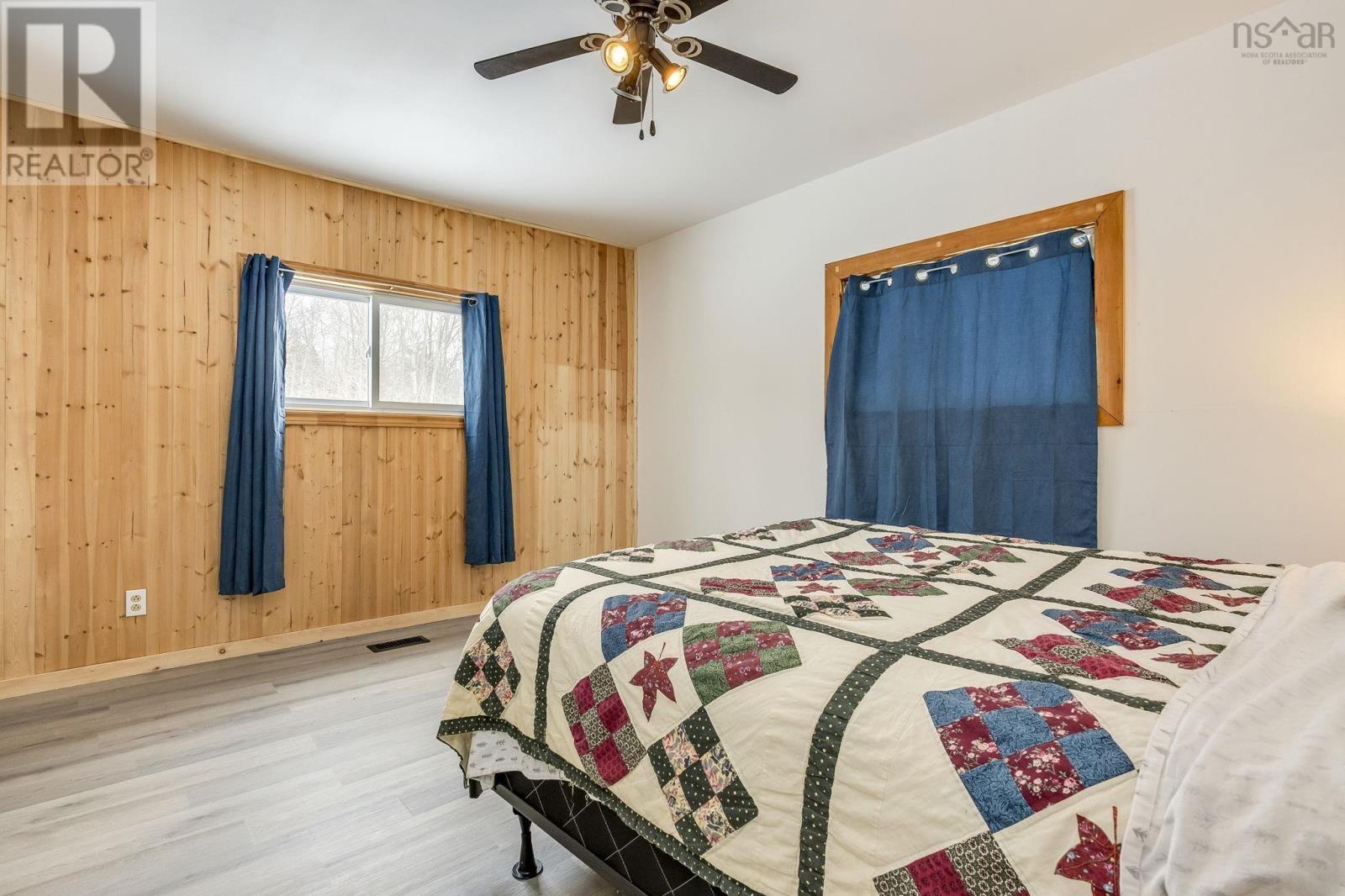 5404 8 Highway - 13