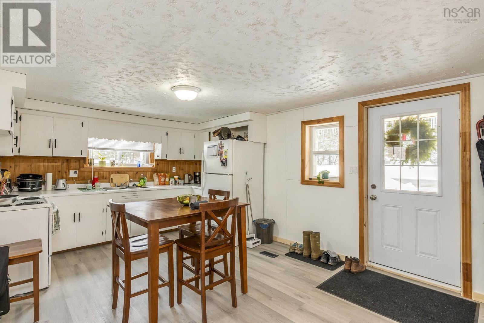 5404 8 Highway - 7