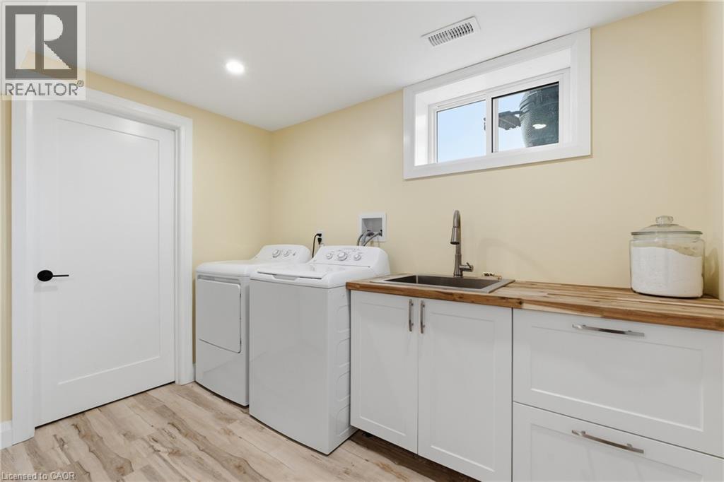 21 LENA Crescent - 24