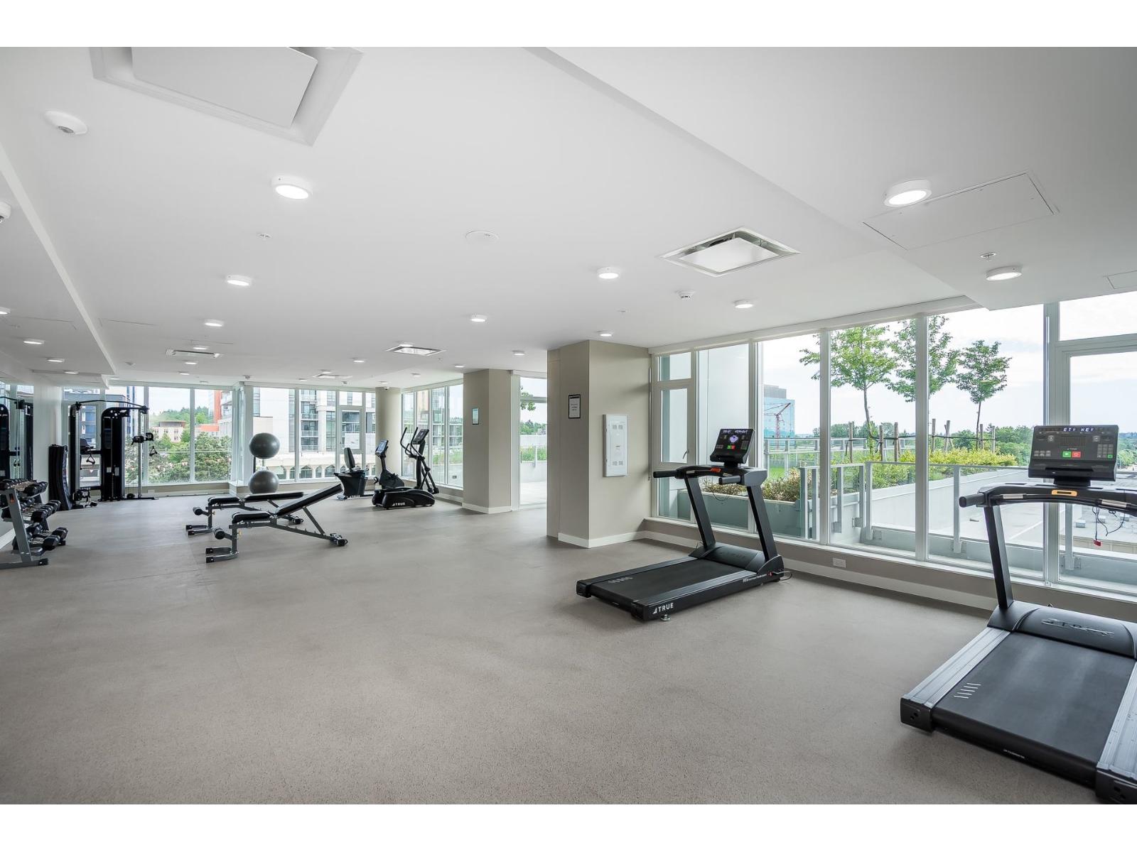 1 Bed, 1 Bath House for Sale in Surrey – 1108 9675 KING GEORGE BOULEVARD, Surrey - Image 6