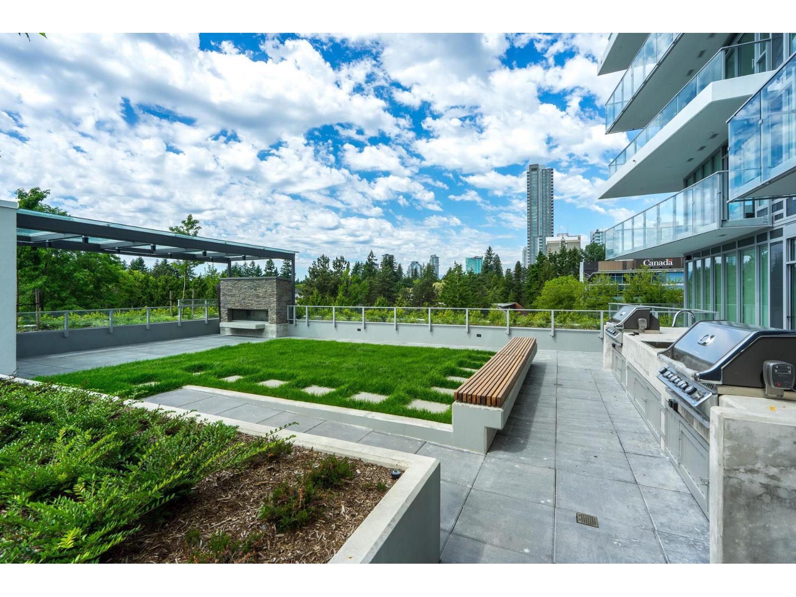 1 Bed, 1 Bath House for Sale in Surrey – 1108 9675 KING GEORGE BOULEVARD, Surrey - Image 9