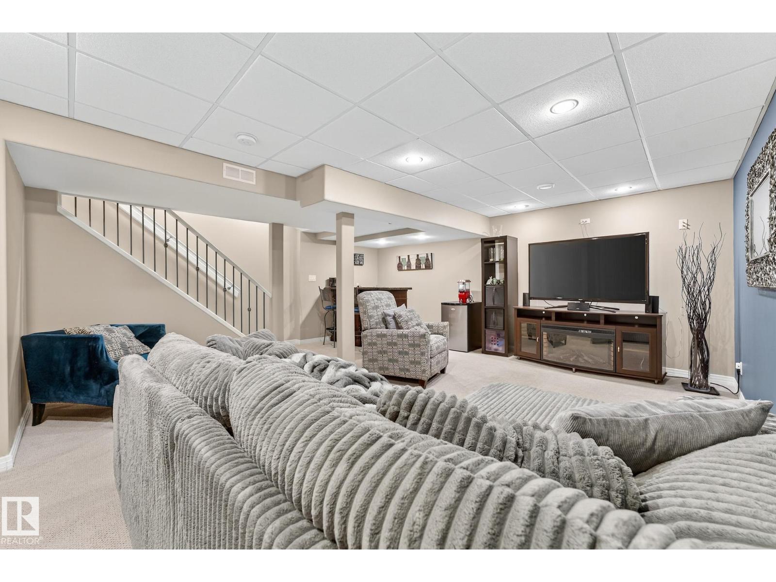 #11 4367 VETERANS WY NW - 37