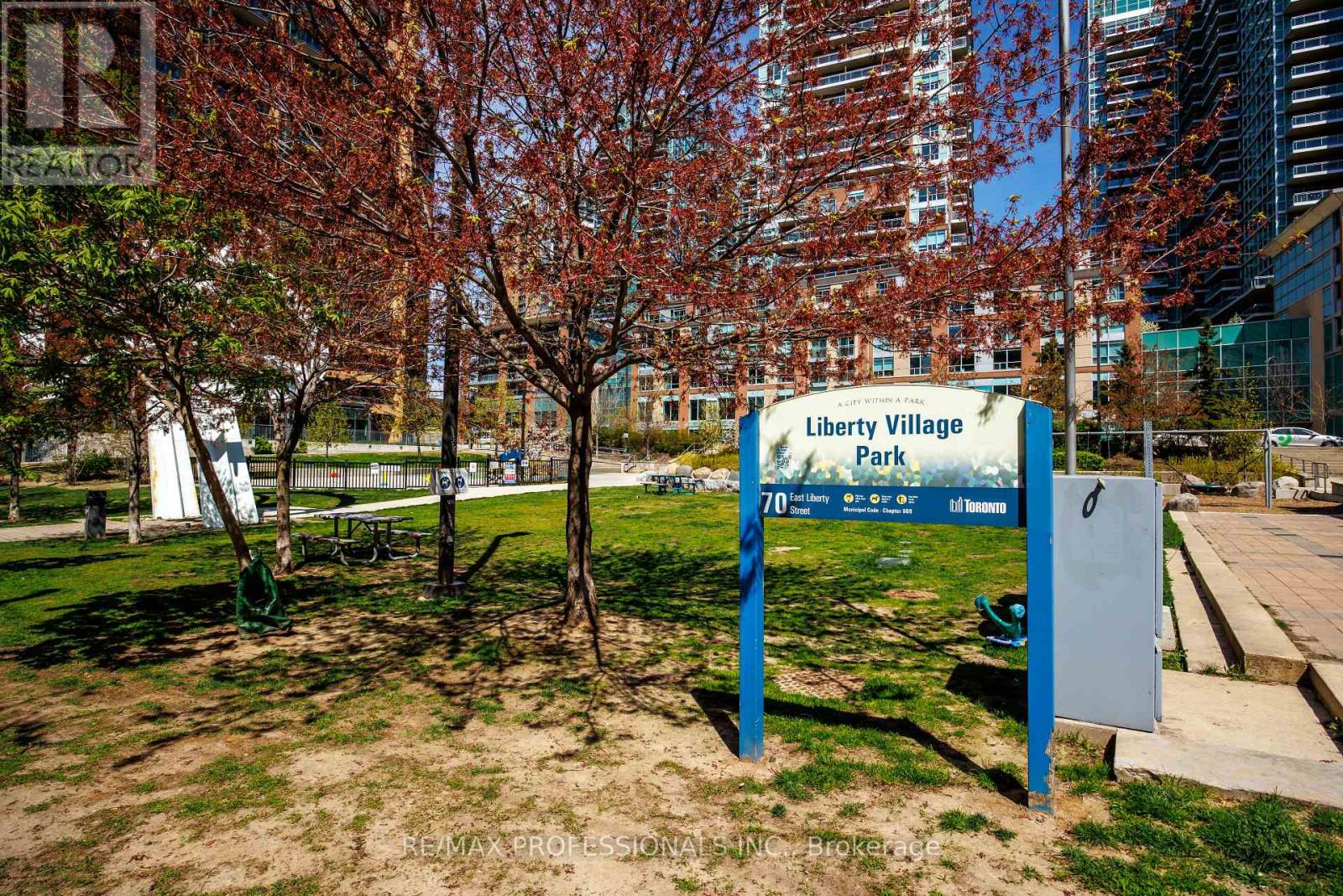 #607 51 EAST LIBERTY STREET - 43