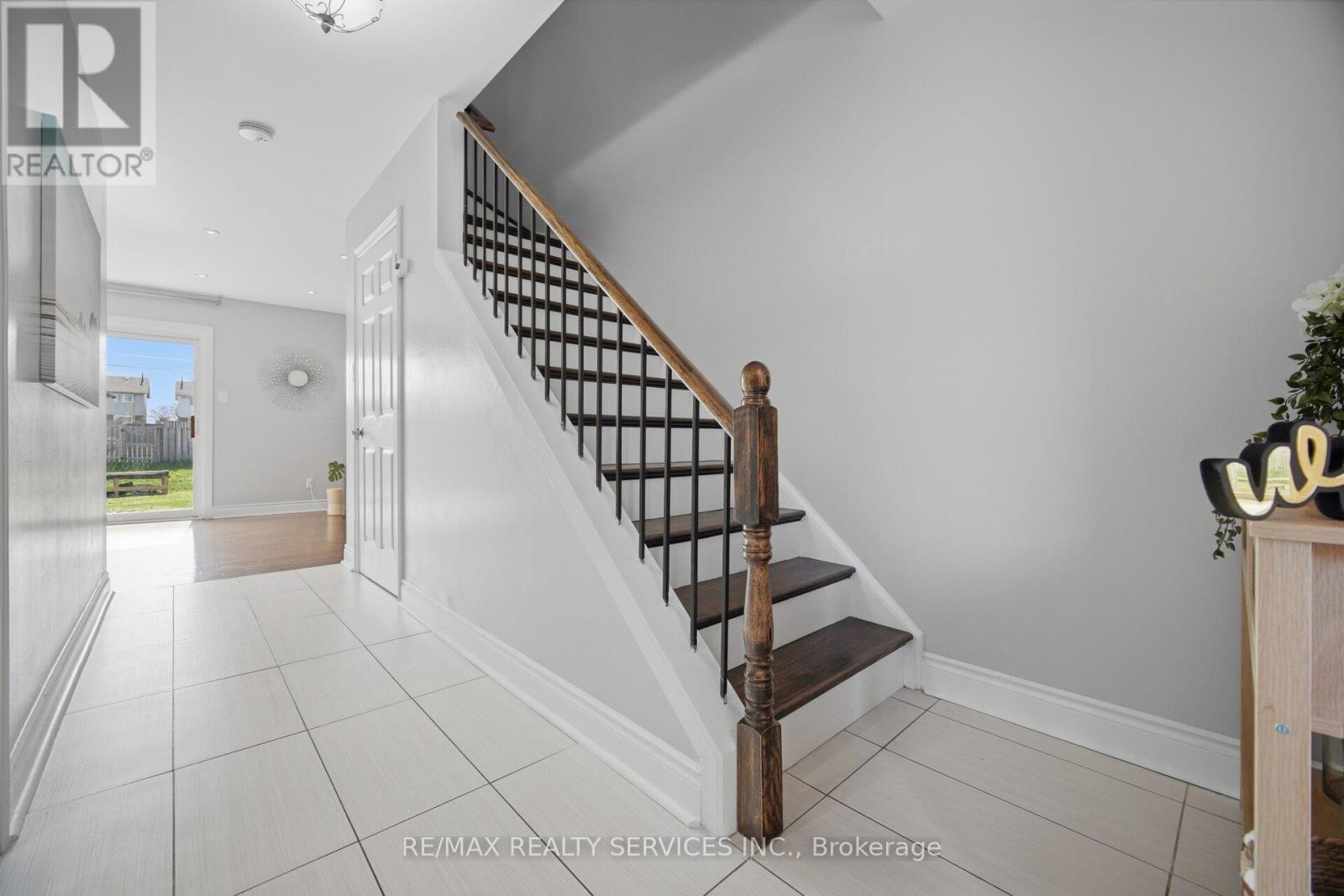 97 GREENE DRIVE - 18