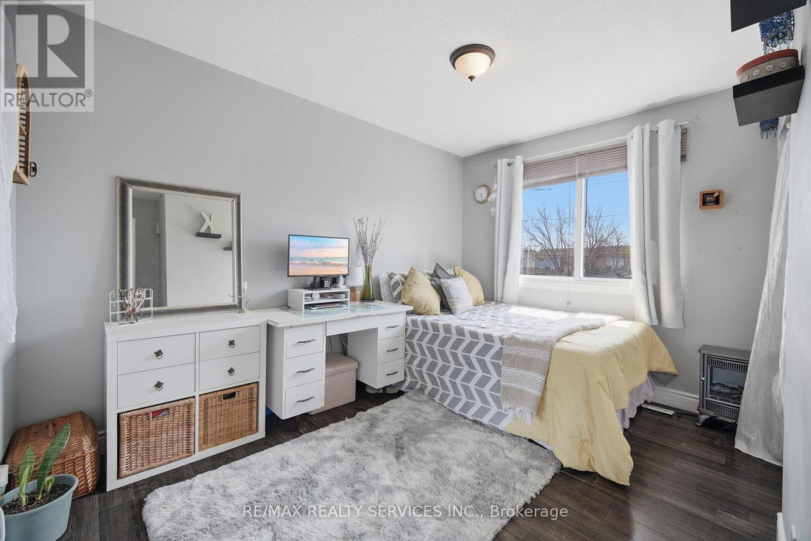 97 GREENE DRIVE - 24