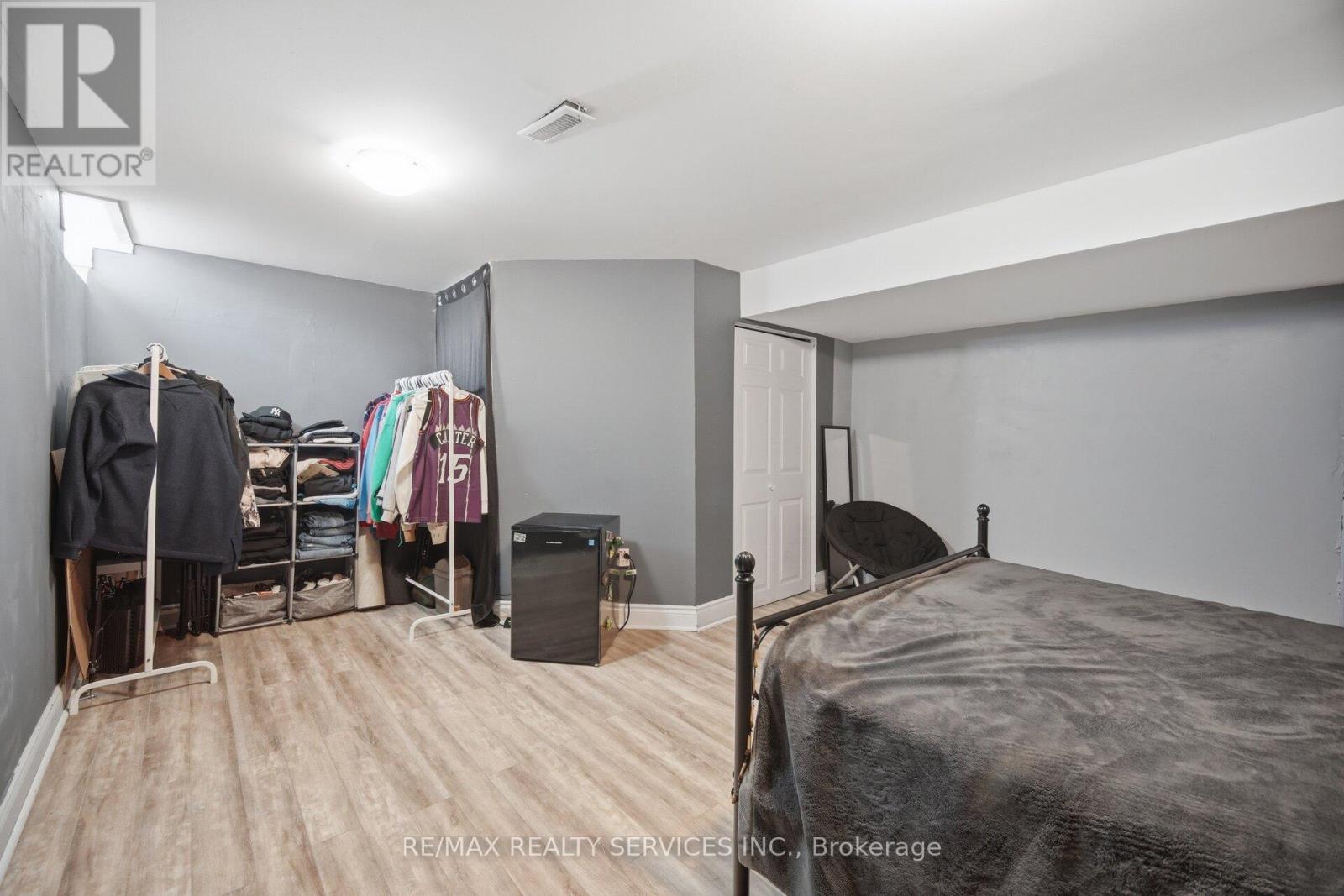 97 GREENE DRIVE - 37