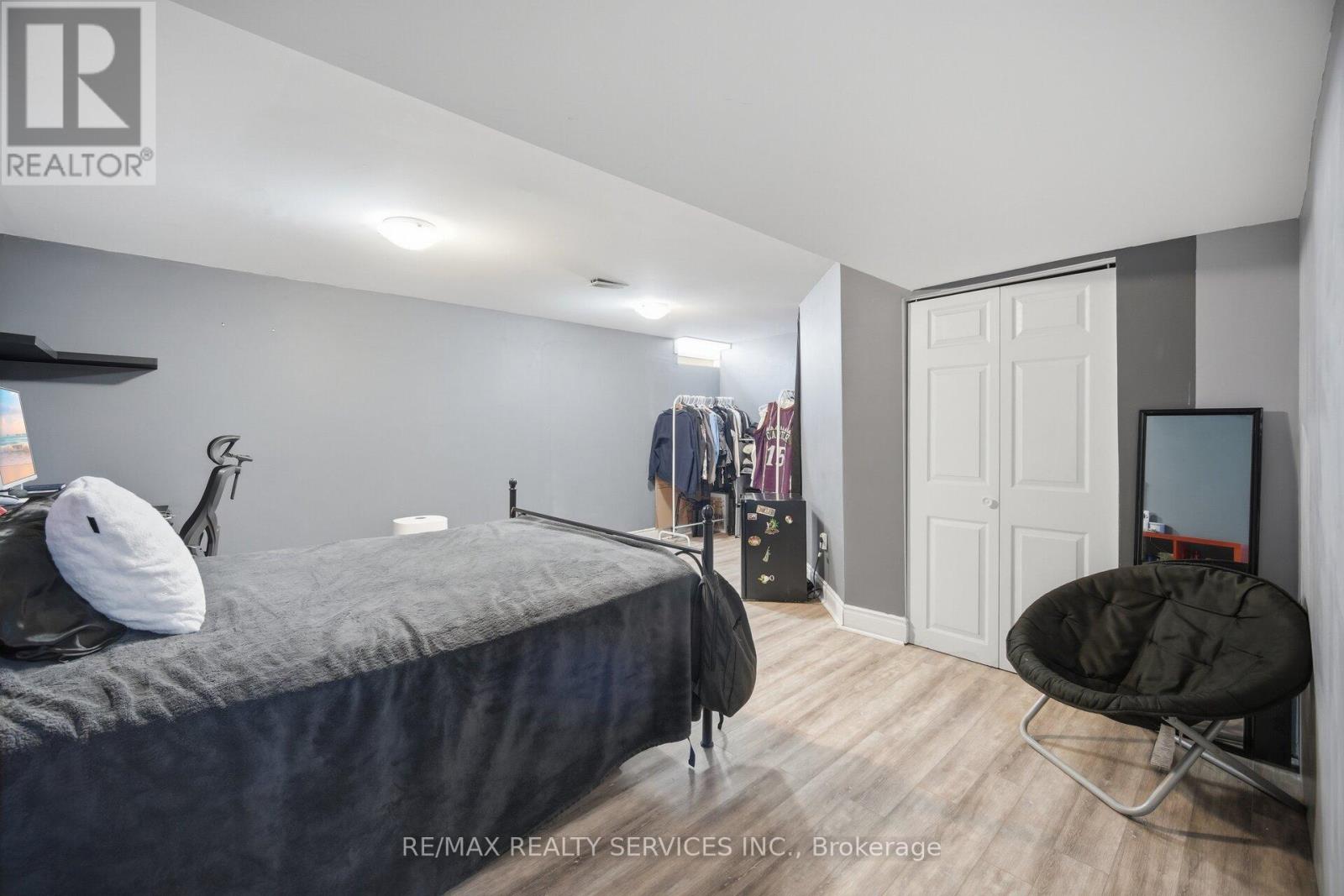 97 GREENE DRIVE - 40