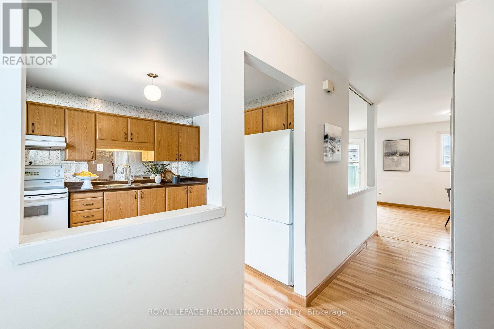 #34 93 HANSEN ROAD N - 13