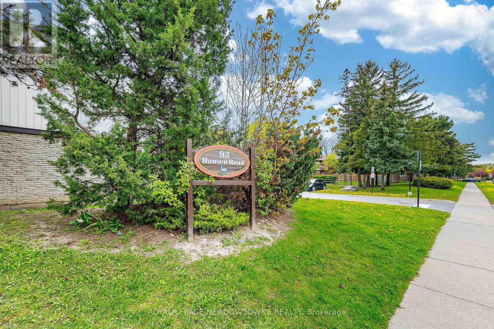 #34 93 HANSEN ROAD N - 7