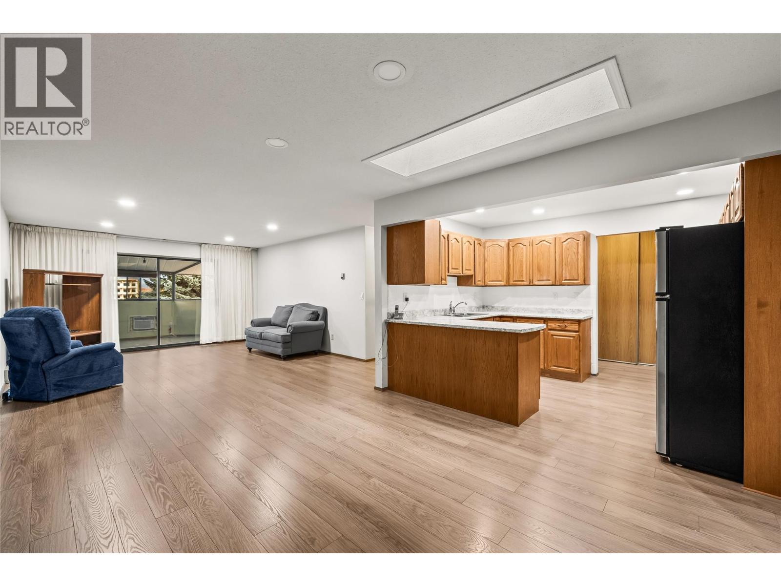 306 2110 Hoy Street, Kelowna