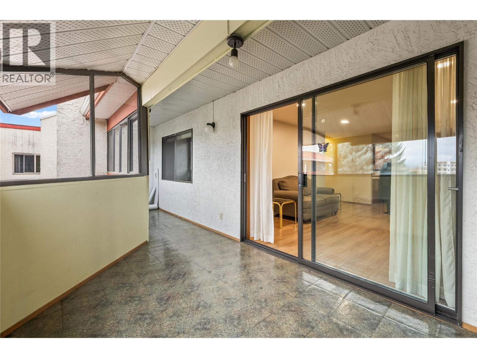 306 2110 Hoy Street, Kelowna