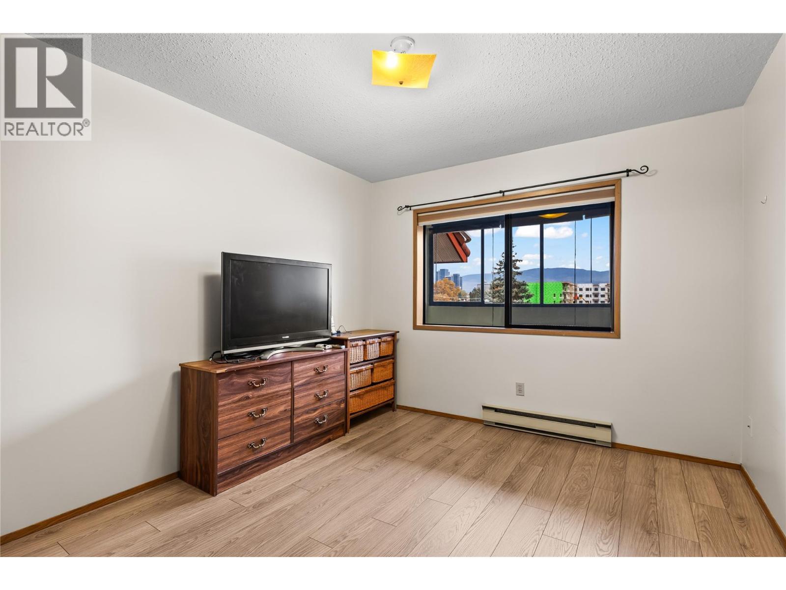 306 2110 Hoy Street, Kelowna