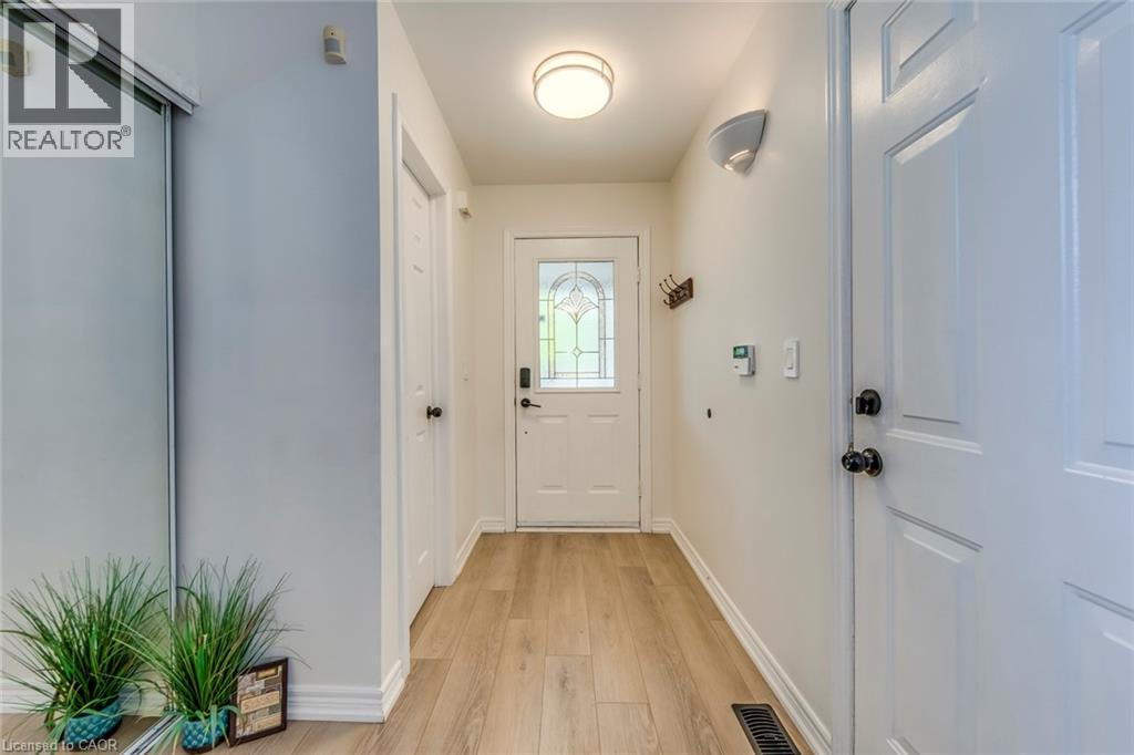 2871 DARIEN Road Unit# 35, Burlington, Ontario, L7M4R6 — Photo 3