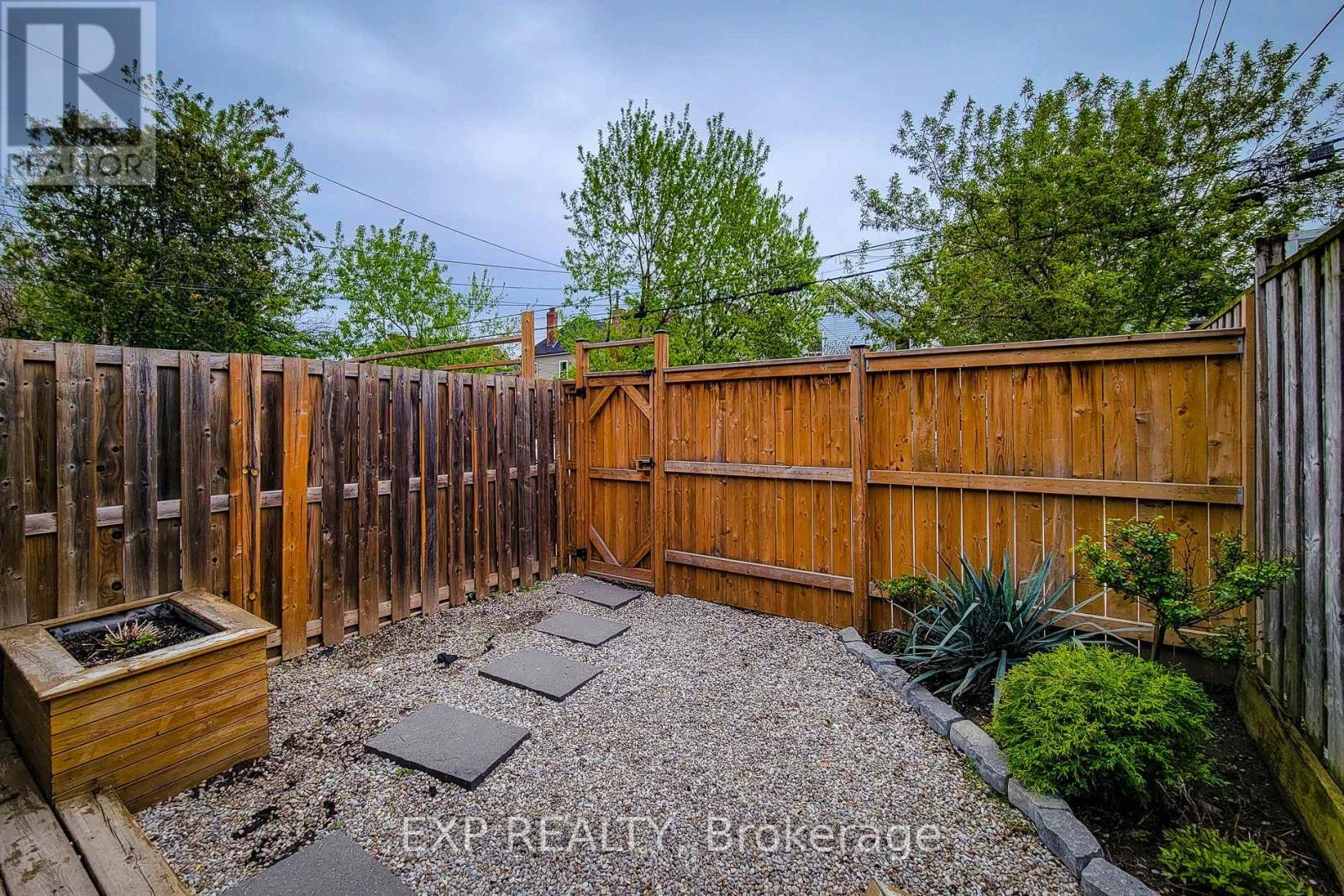 90 GIBSON AVENUE - 20