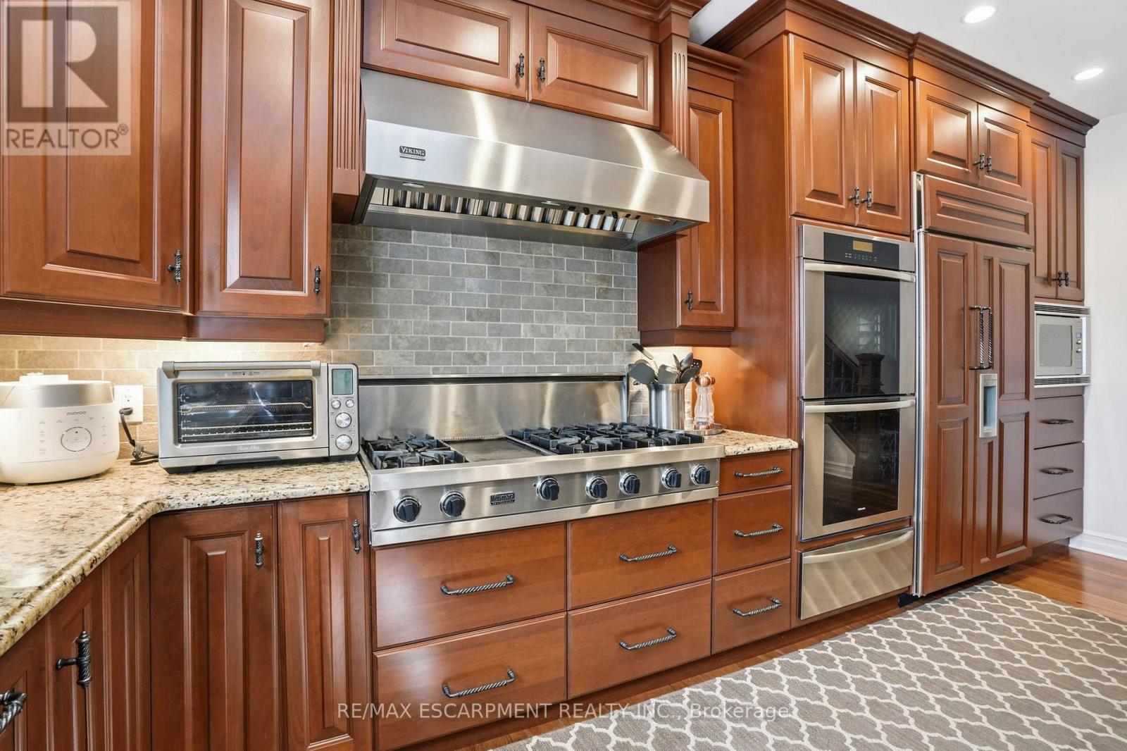 736 RYE STREET - 16