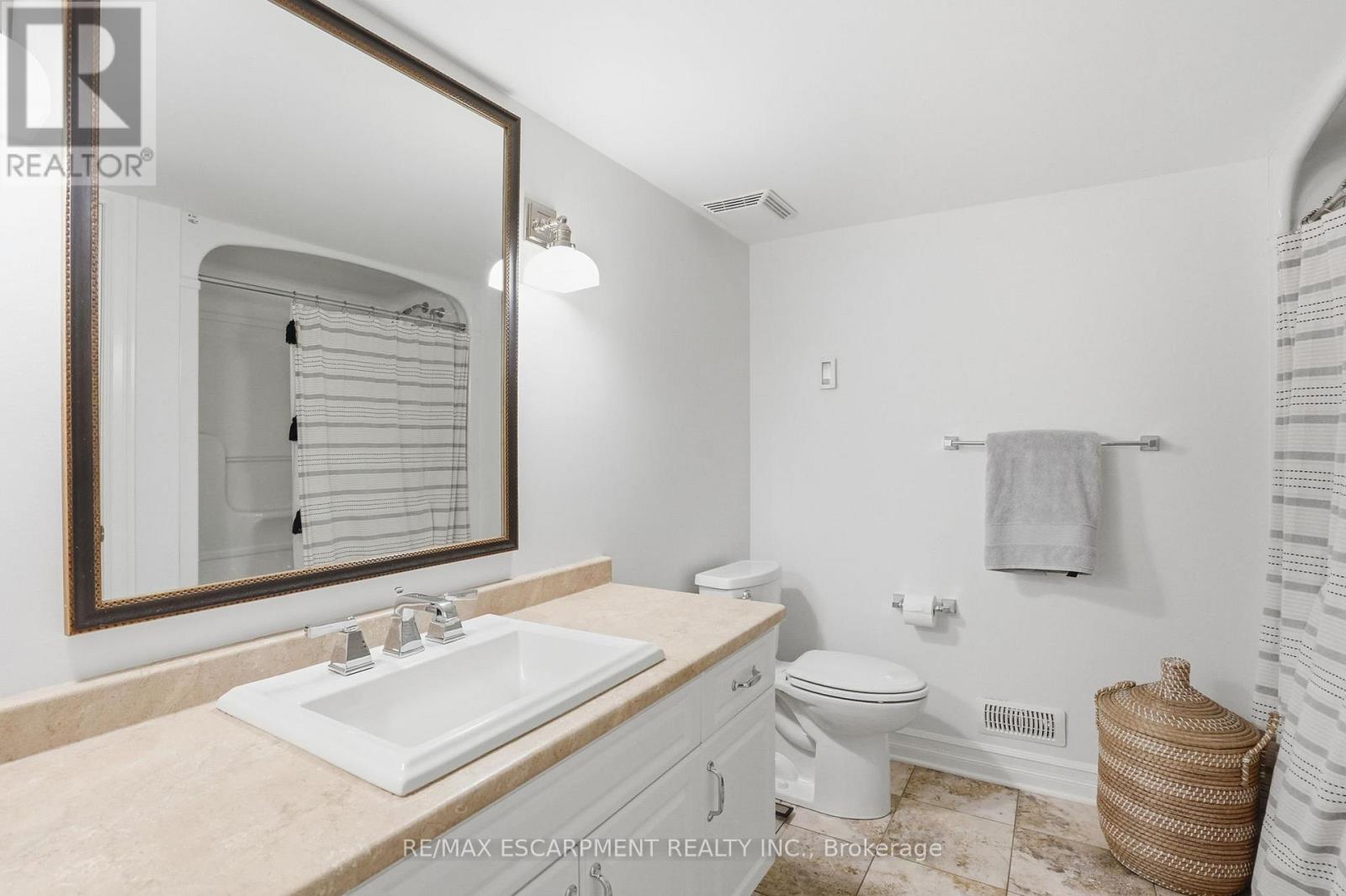 736 RYE STREET - 40
