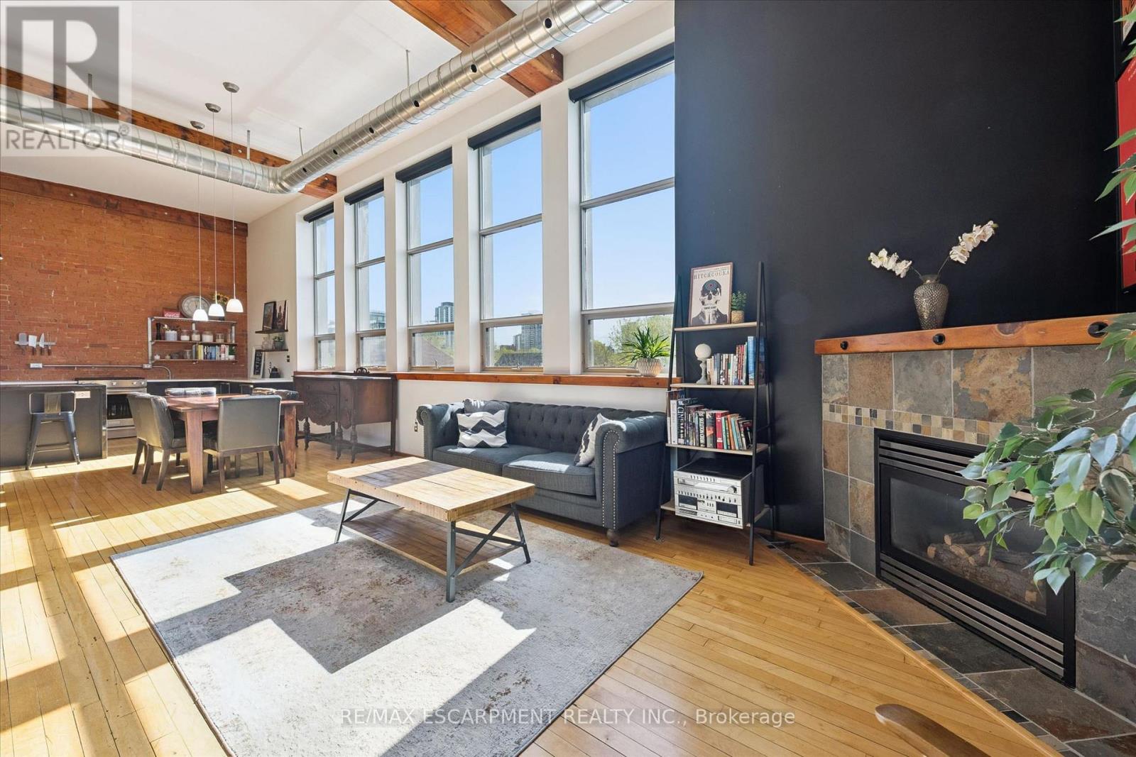 #36 357 HUNTER STREET W - 25