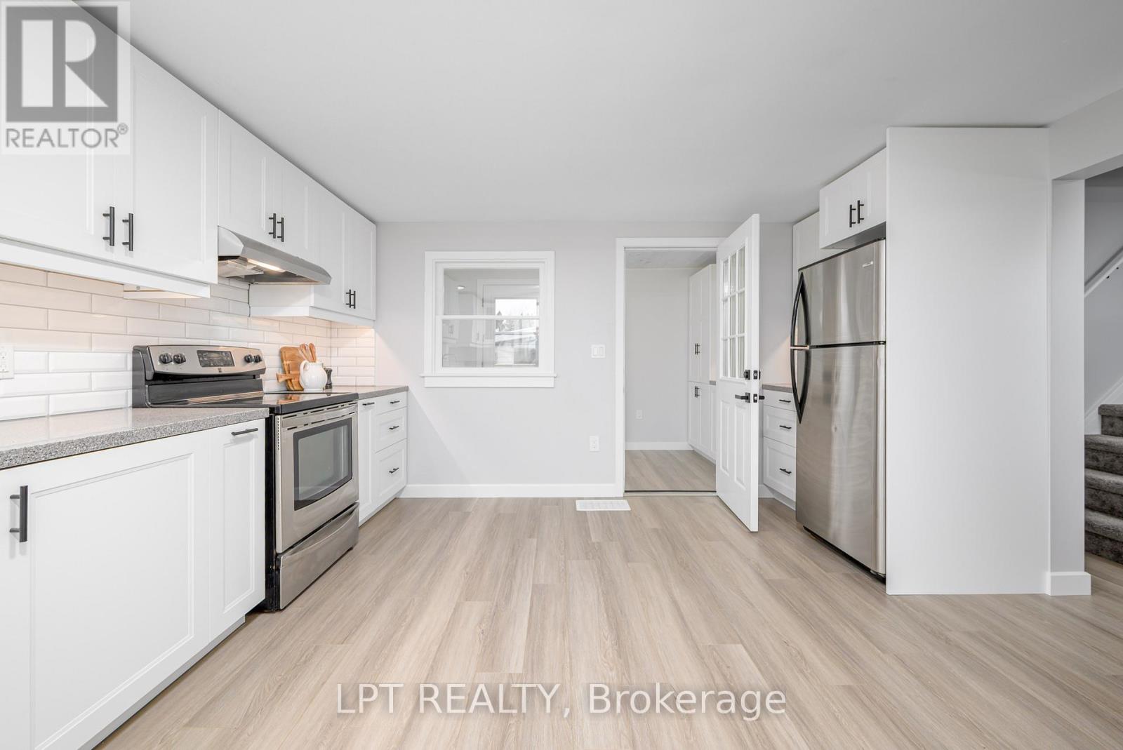 46 YOUNG STREET - 14
