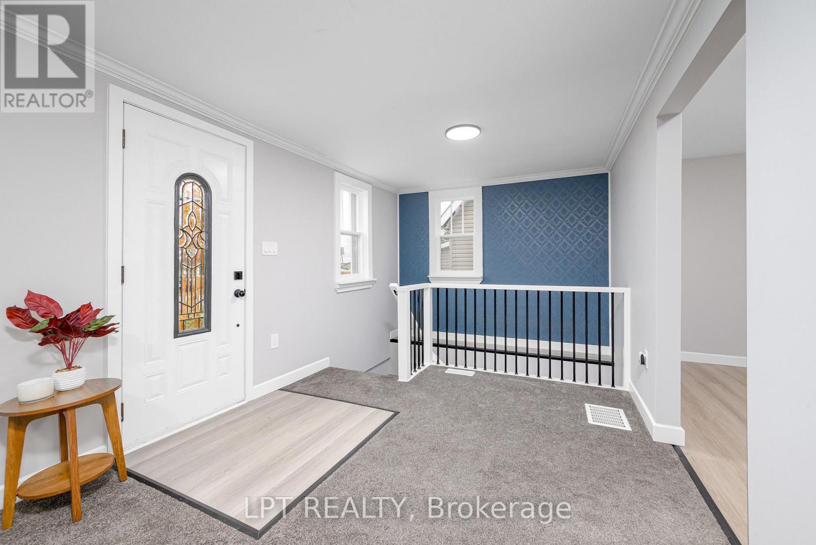 46 YOUNG STREET - 28