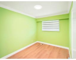 14935 Kew Drive, Surrey, BC V3R4Y1 Photo 13