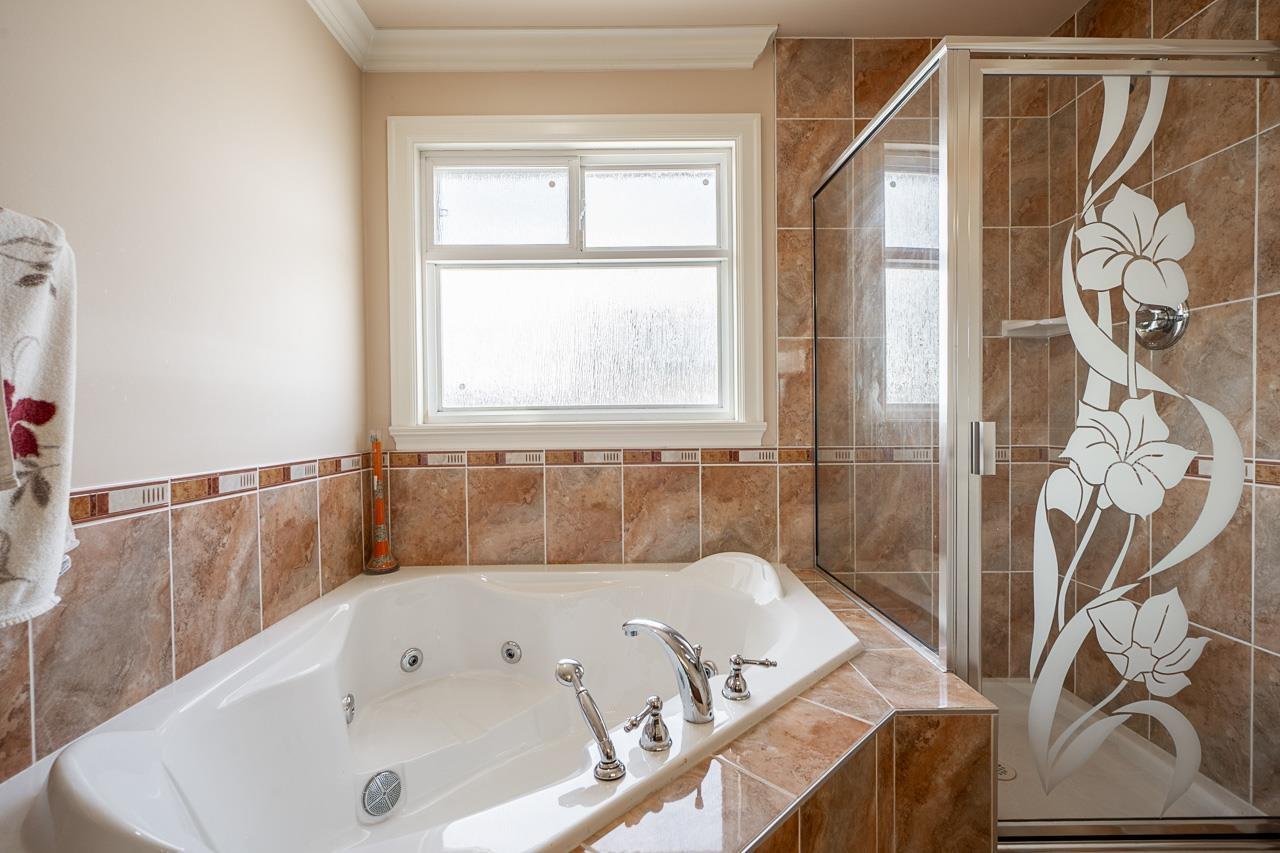 10 Bed, 6 Bath House for Sale in Surrey – 15746 84 AVENUE, Surrey – MLS# R3122789 - Image 22