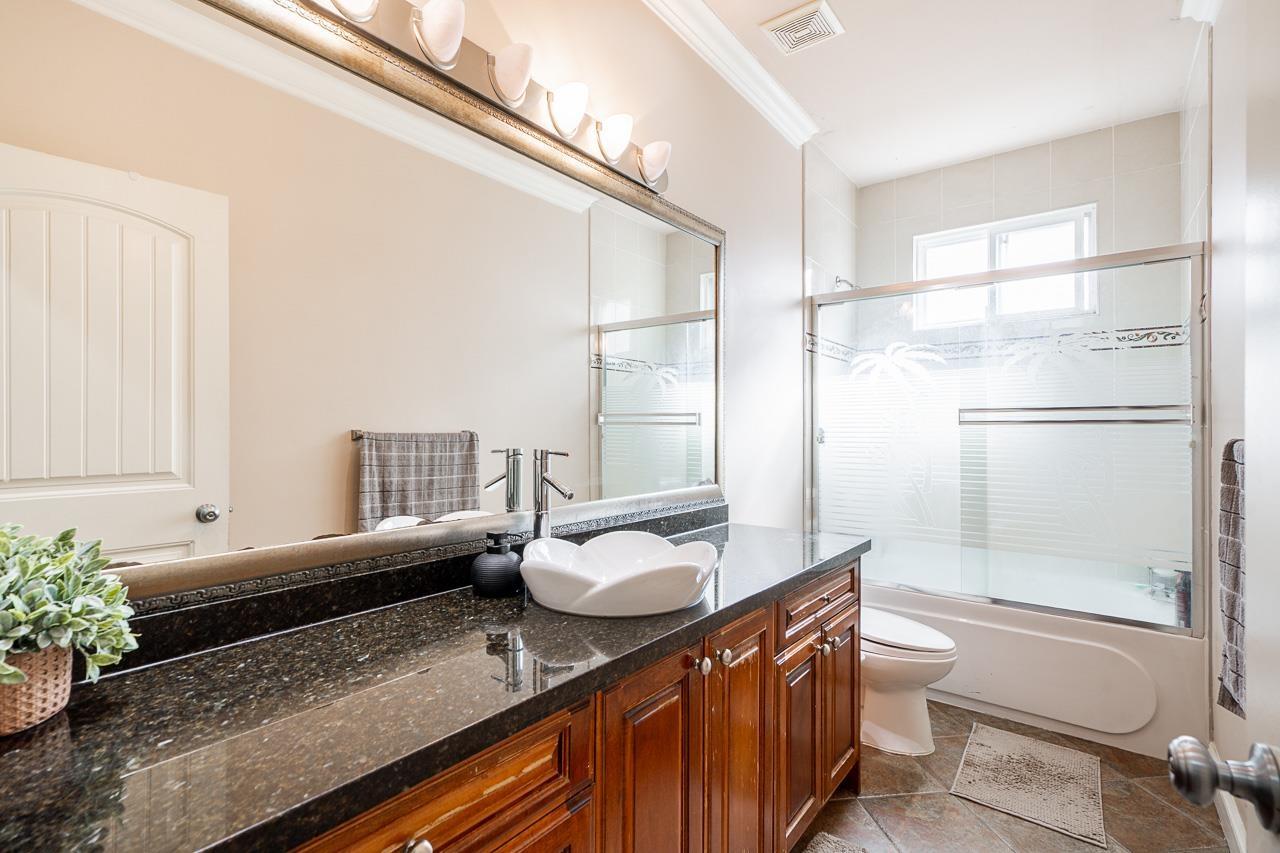 10 Bed, 6 Bath House for Sale in Surrey – 15746 84 AVENUE, Surrey – MLS# R3122789 - Image 18