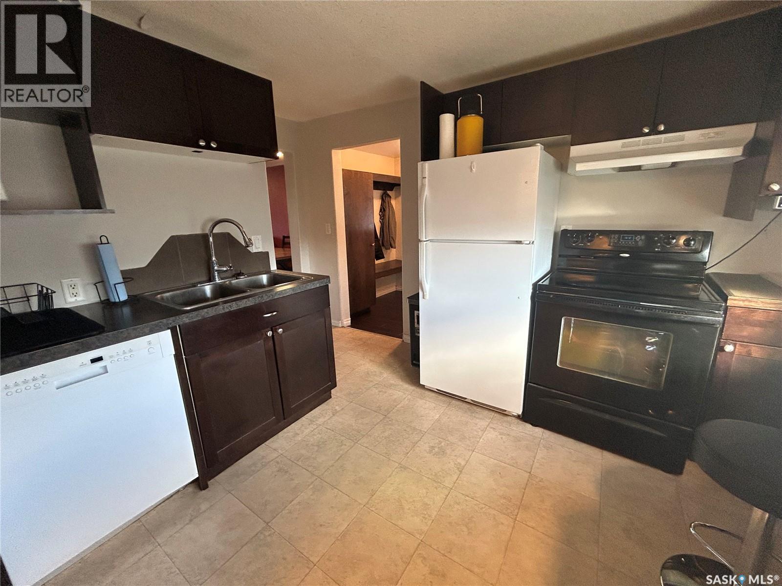 610 Fifth STREET - Image 3