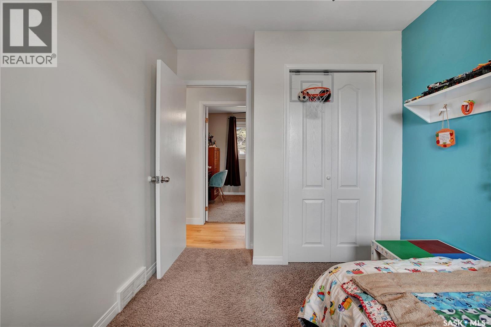 1104 McMillan AVENUE - 10
