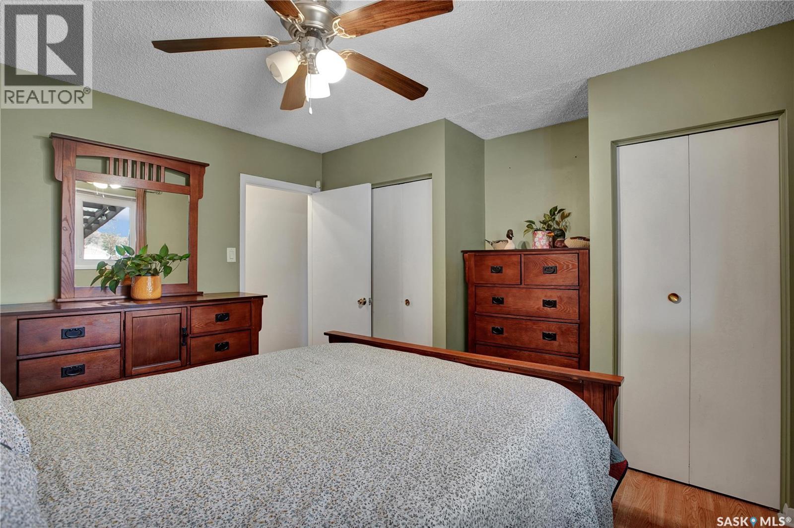 1104 McMillan AVENUE - 14