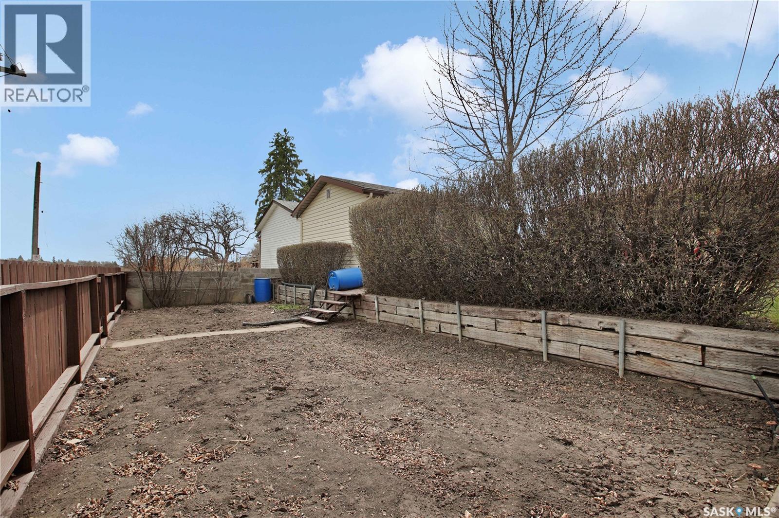 1104 McMillan AVENUE - 30