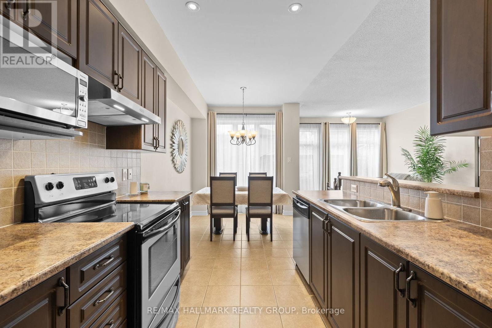 415 SULTAN STREET - 12