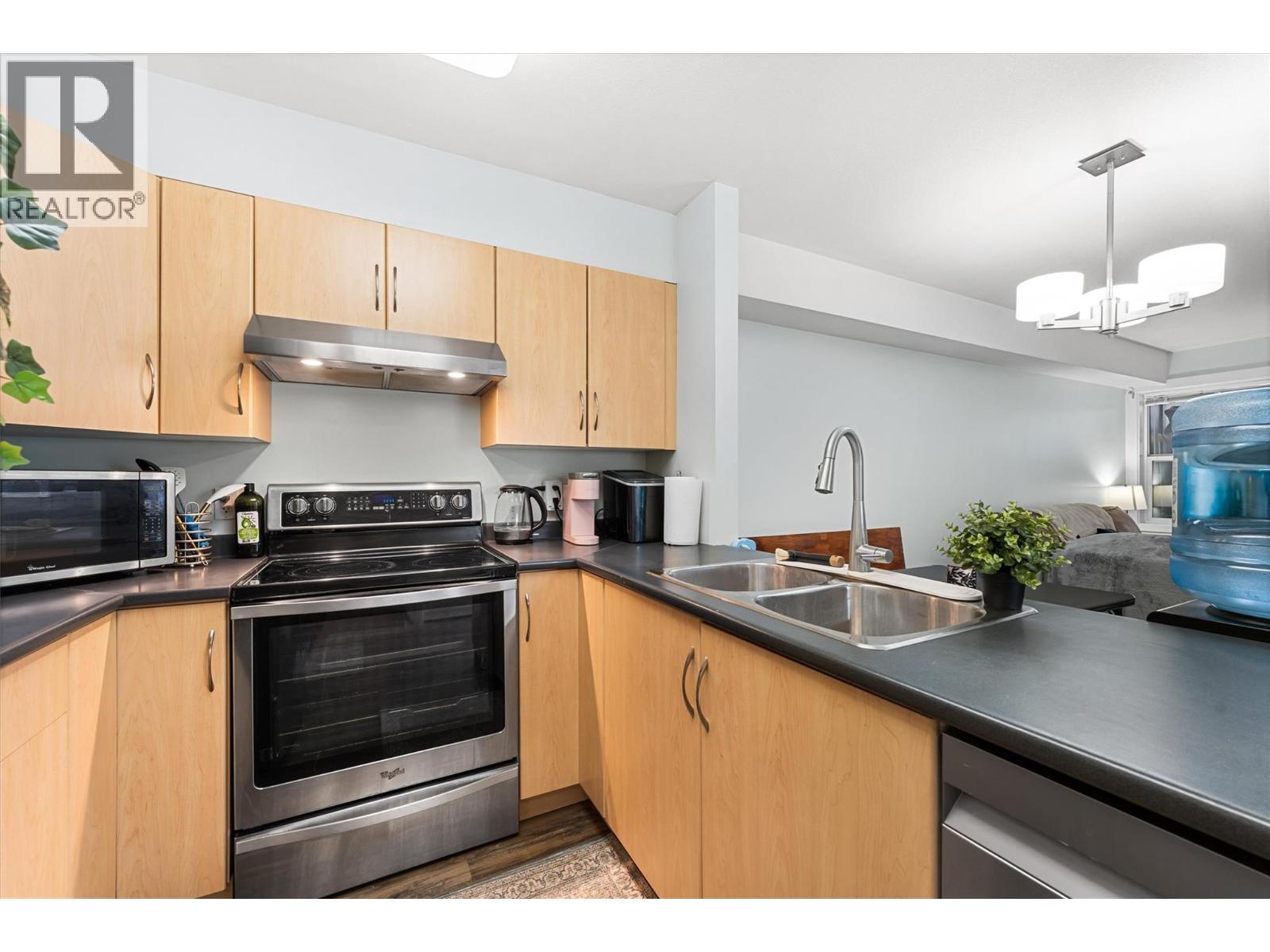 206 1479 Glenmore Road North, Kelowna