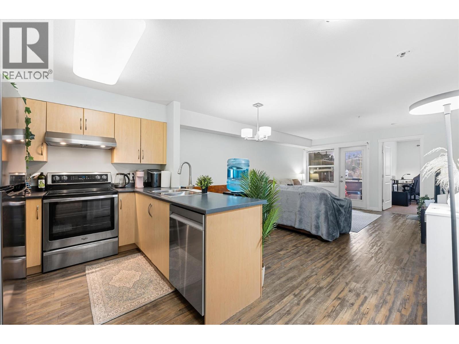 206 1479 Glenmore Road North, Kelowna