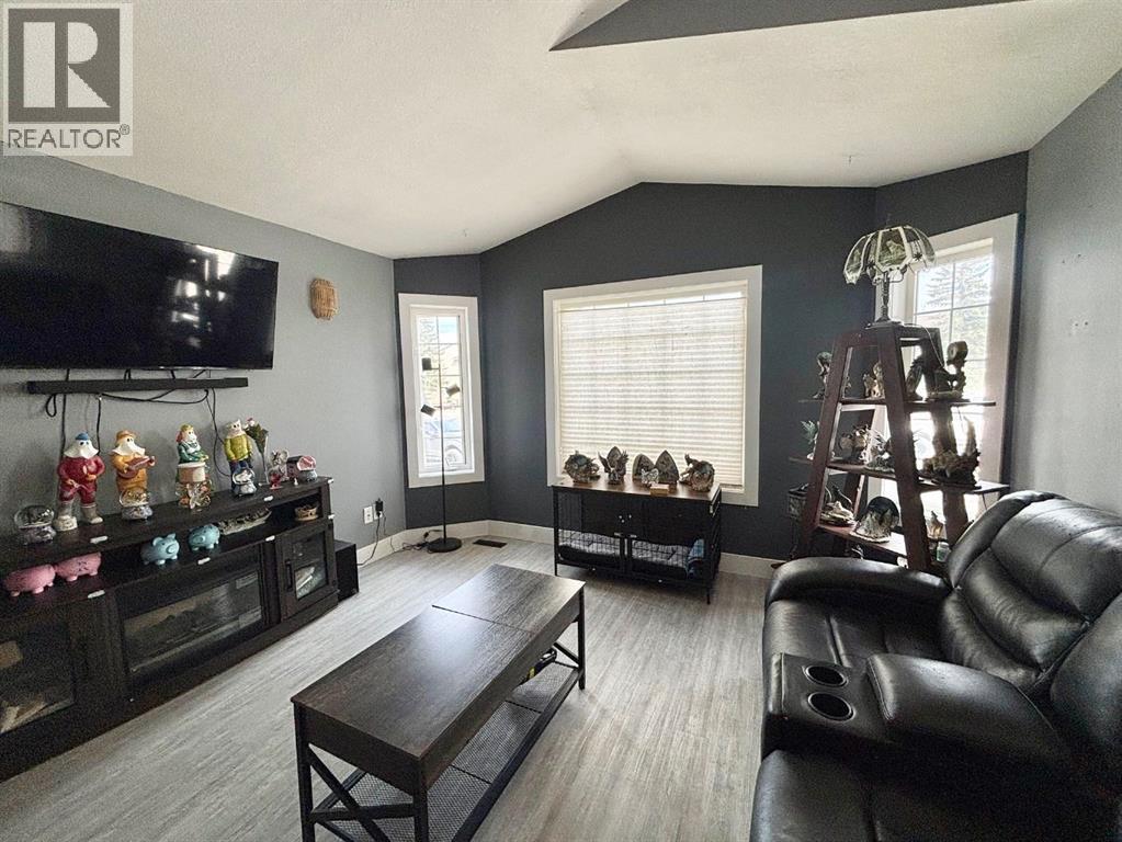 8128 95 Street — photo 8