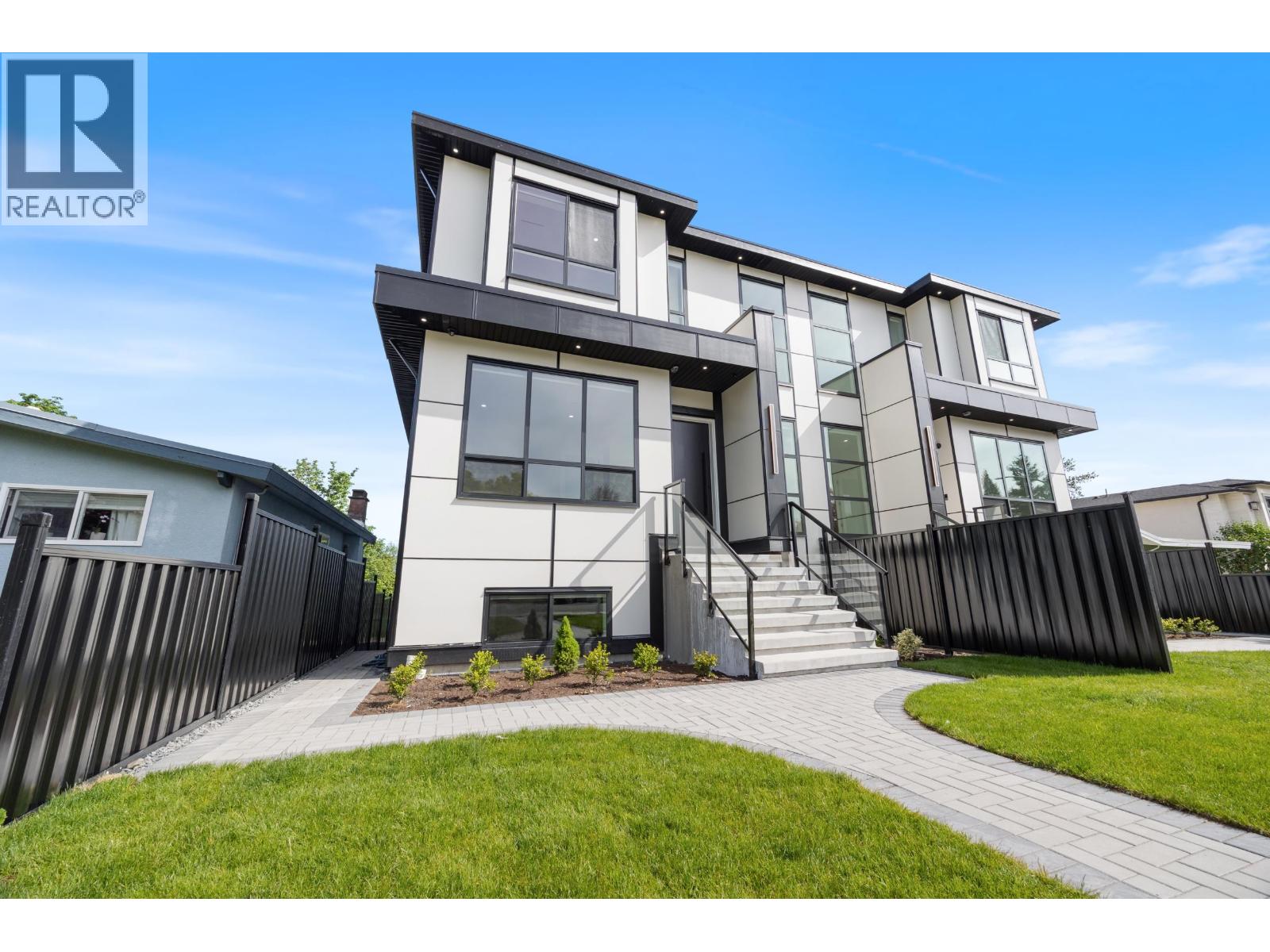 1 6037 SERVICE STREET, Burnaby