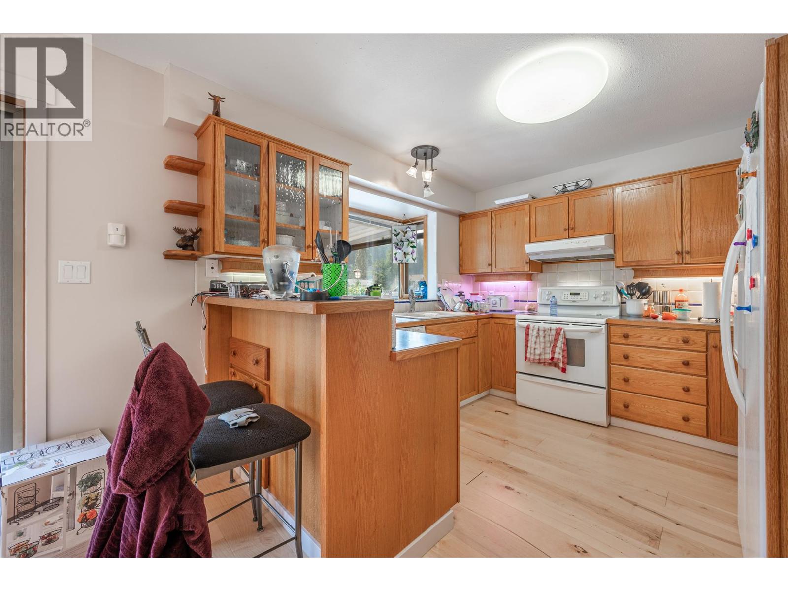4728 SPRUCE Crescent, Barriere