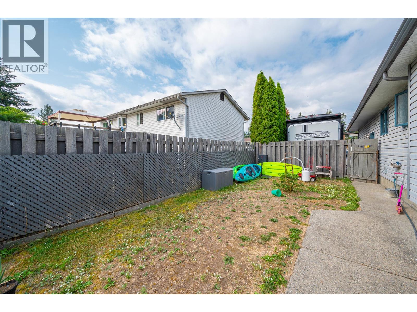 4728 SPRUCE Crescent, Barriere