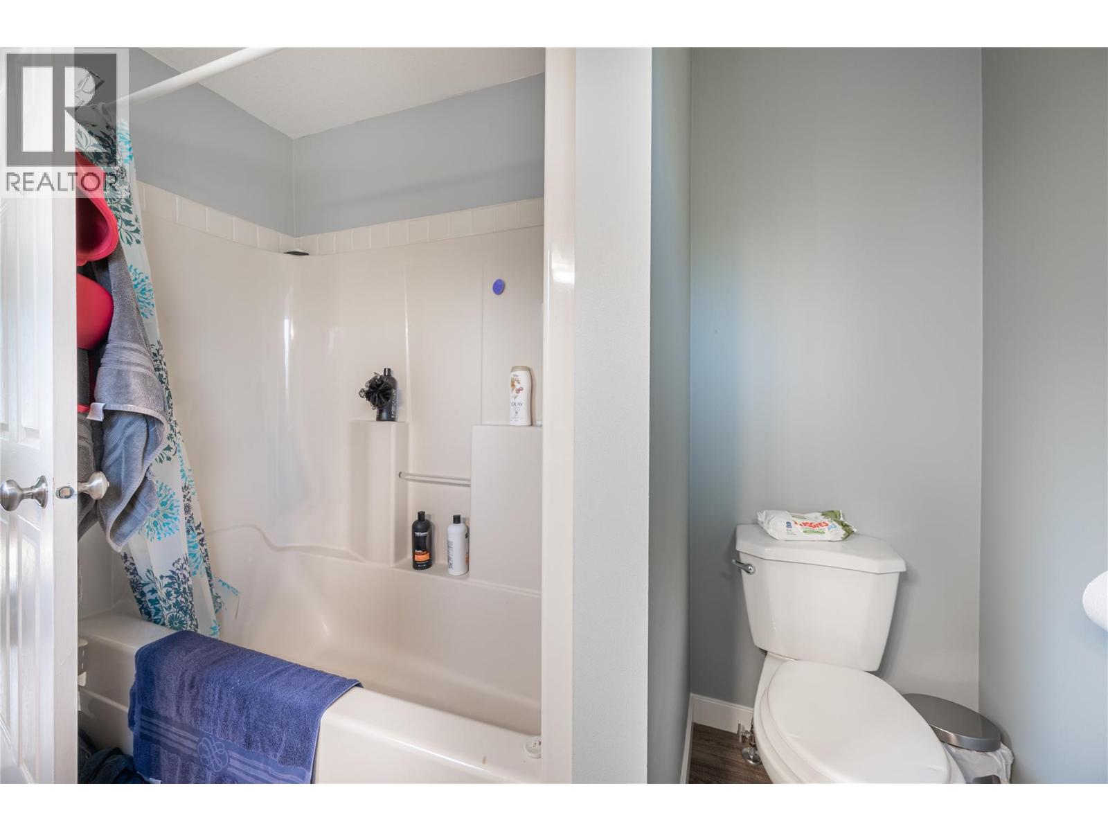 4728 SPRUCE Crescent, Barriere