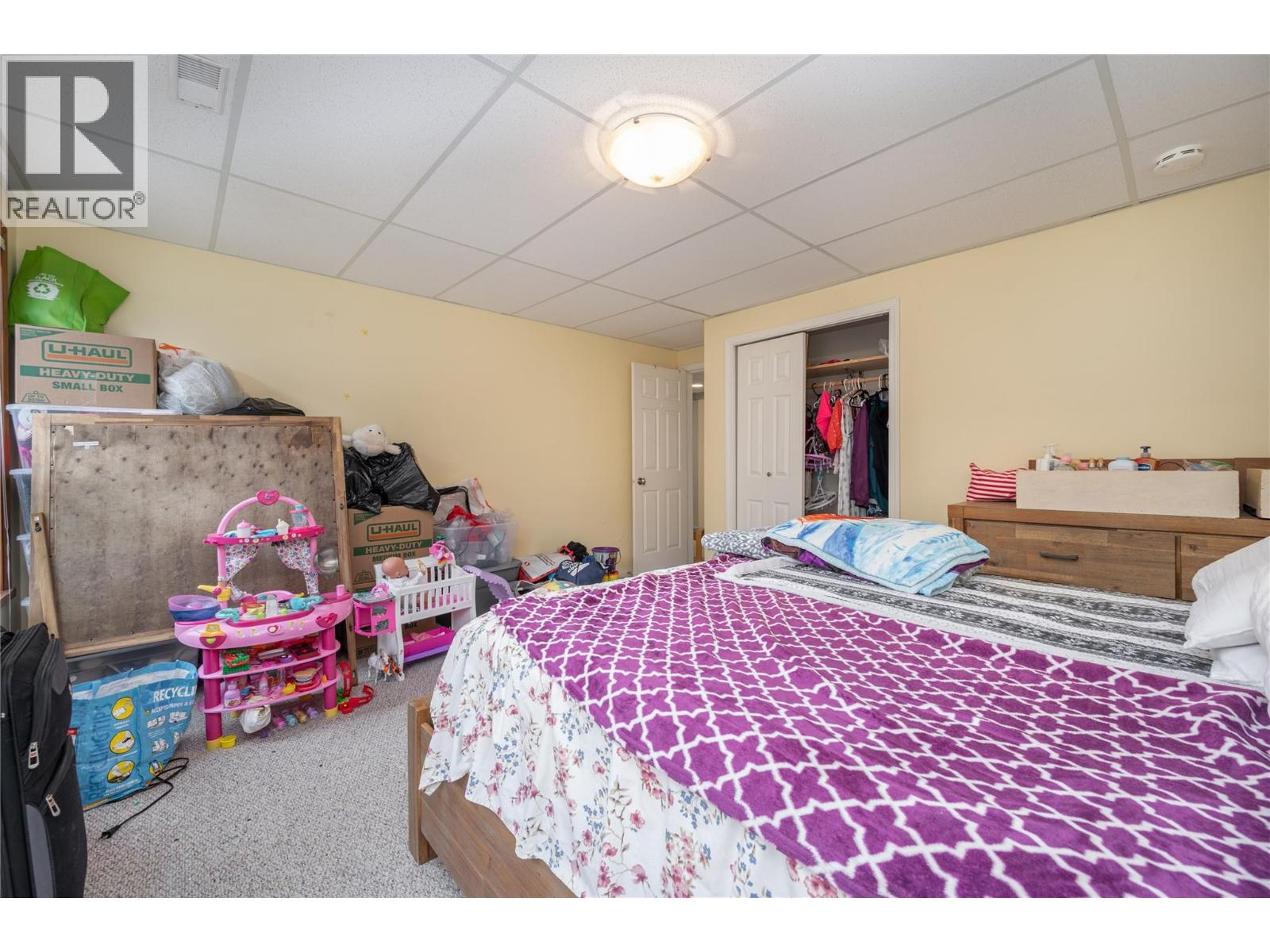 4728 SPRUCE Crescent, Barriere
