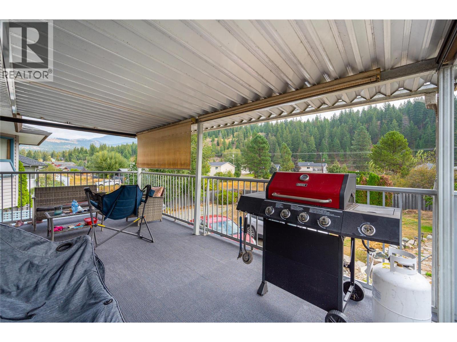 4728 SPRUCE Crescent, Barriere
