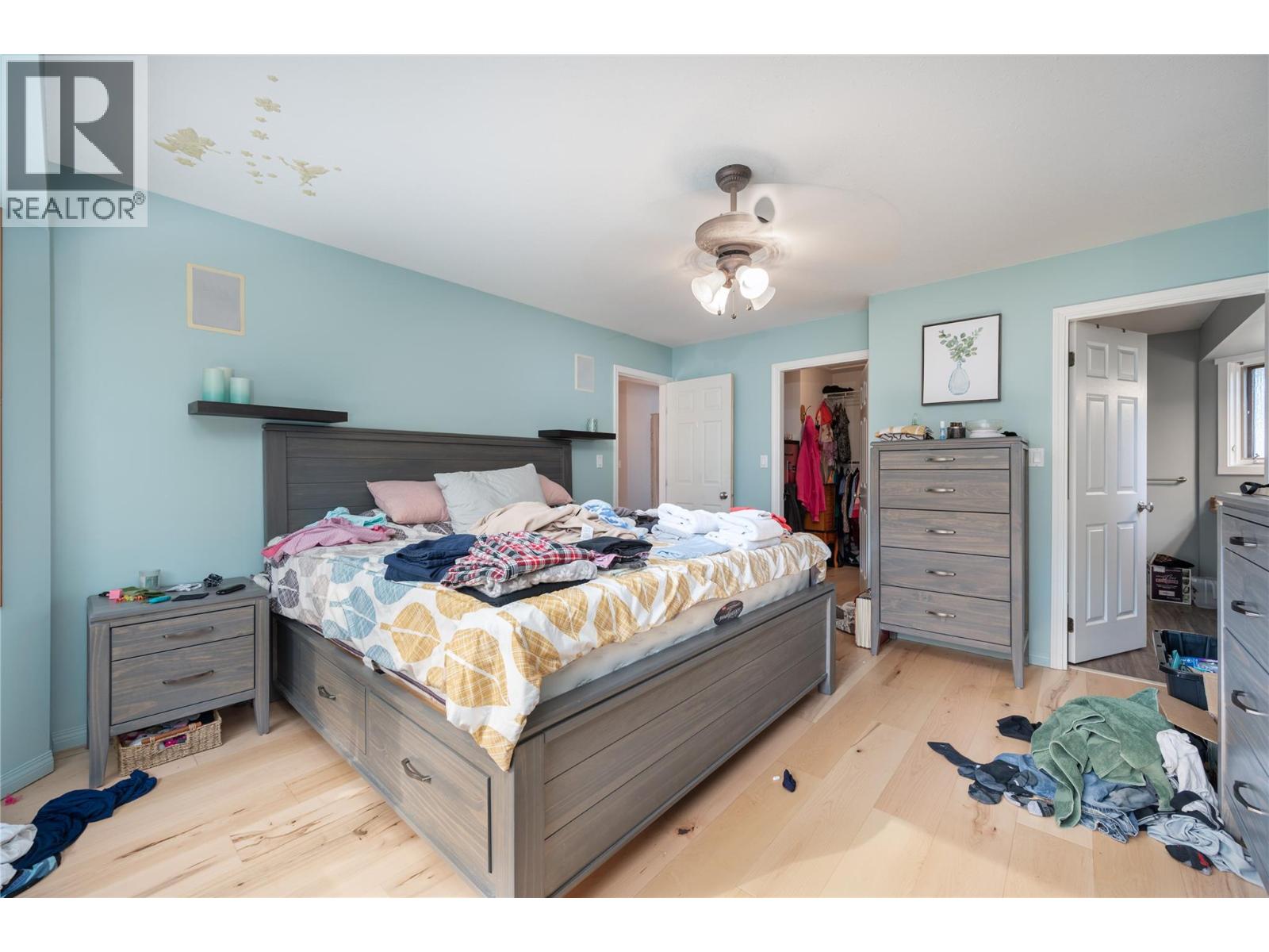 4728 SPRUCE Crescent, Barriere